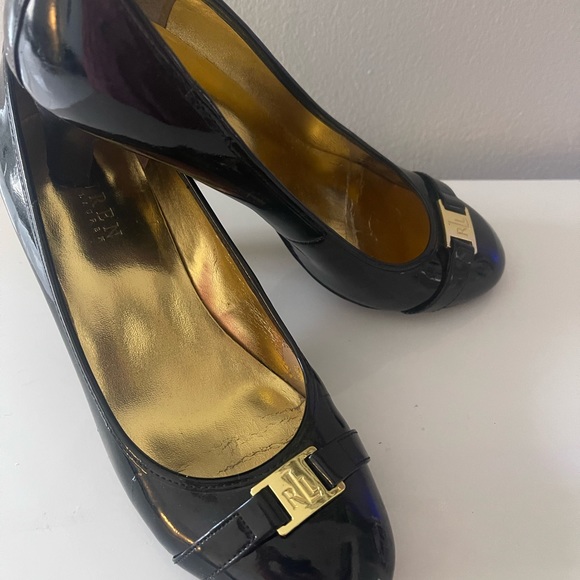 Ralph Lauren Black Patent Leather Pumps in size 8 - Picture 8 of 11